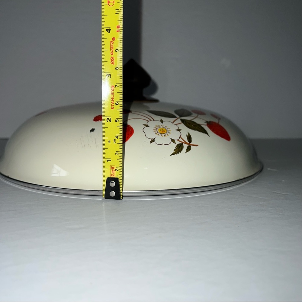 VTG Sheffield Strawberries 'n Cream Cookware Replacement Lid 9 3/4" Area Damage - Picture 4 of 9
